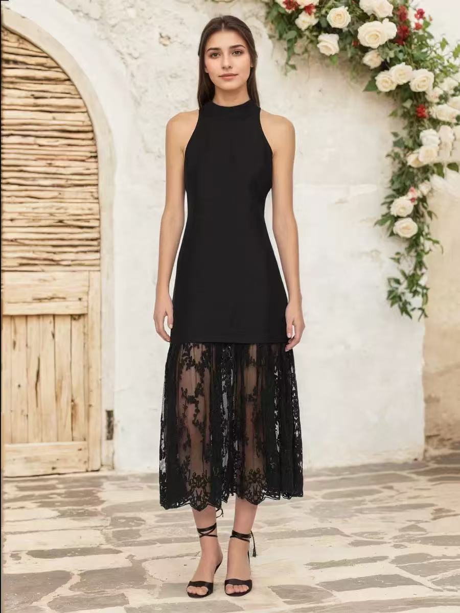 Robe féminine élégante à col haut et fermeture éclair en dentelle, par berg-feldt