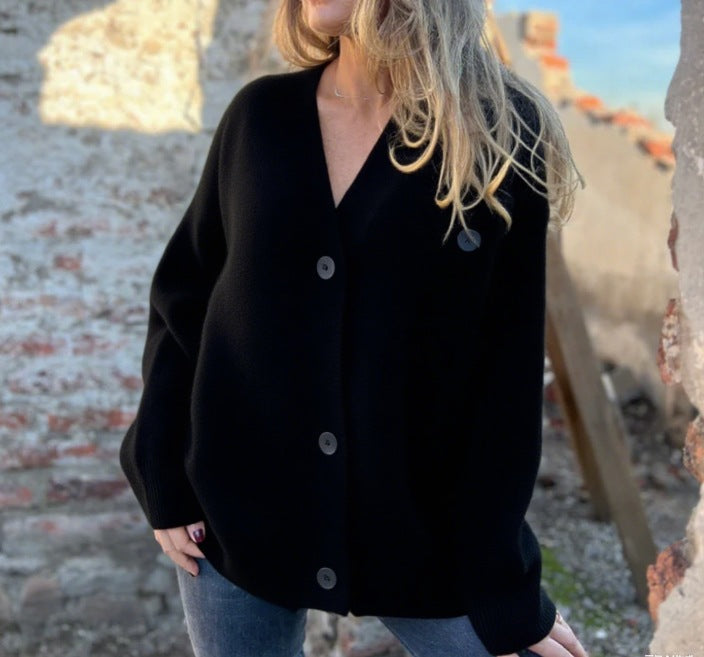Gilet tricoté ample pour femme avec coupe asymétrique et détails boutonnés Berg-Feldt