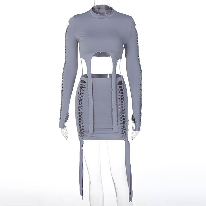Figurbetontes Mini-Kleid für Damen mit raffinierten Cut-outs und Trägern von berg-feldt
