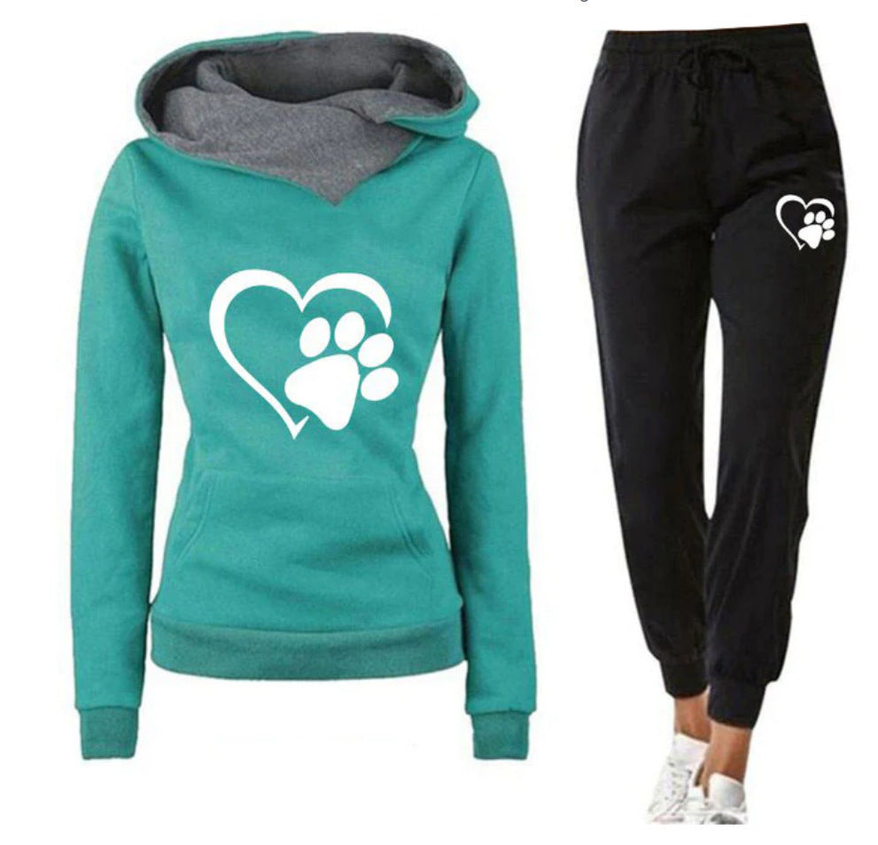 Ensemble douillet sweat à capuche et jogging pour femme avec imprimé cœur et patte de berg-feldt