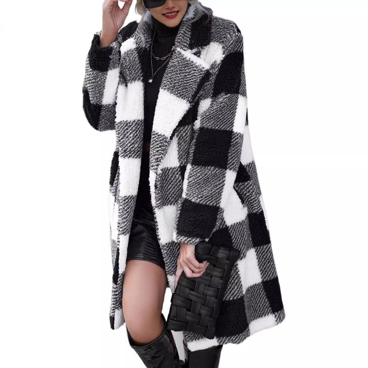Berg-Feldt | Langer Mantel - Oversized Fit - Sherpa Textur - Karomuster - Reverskragen