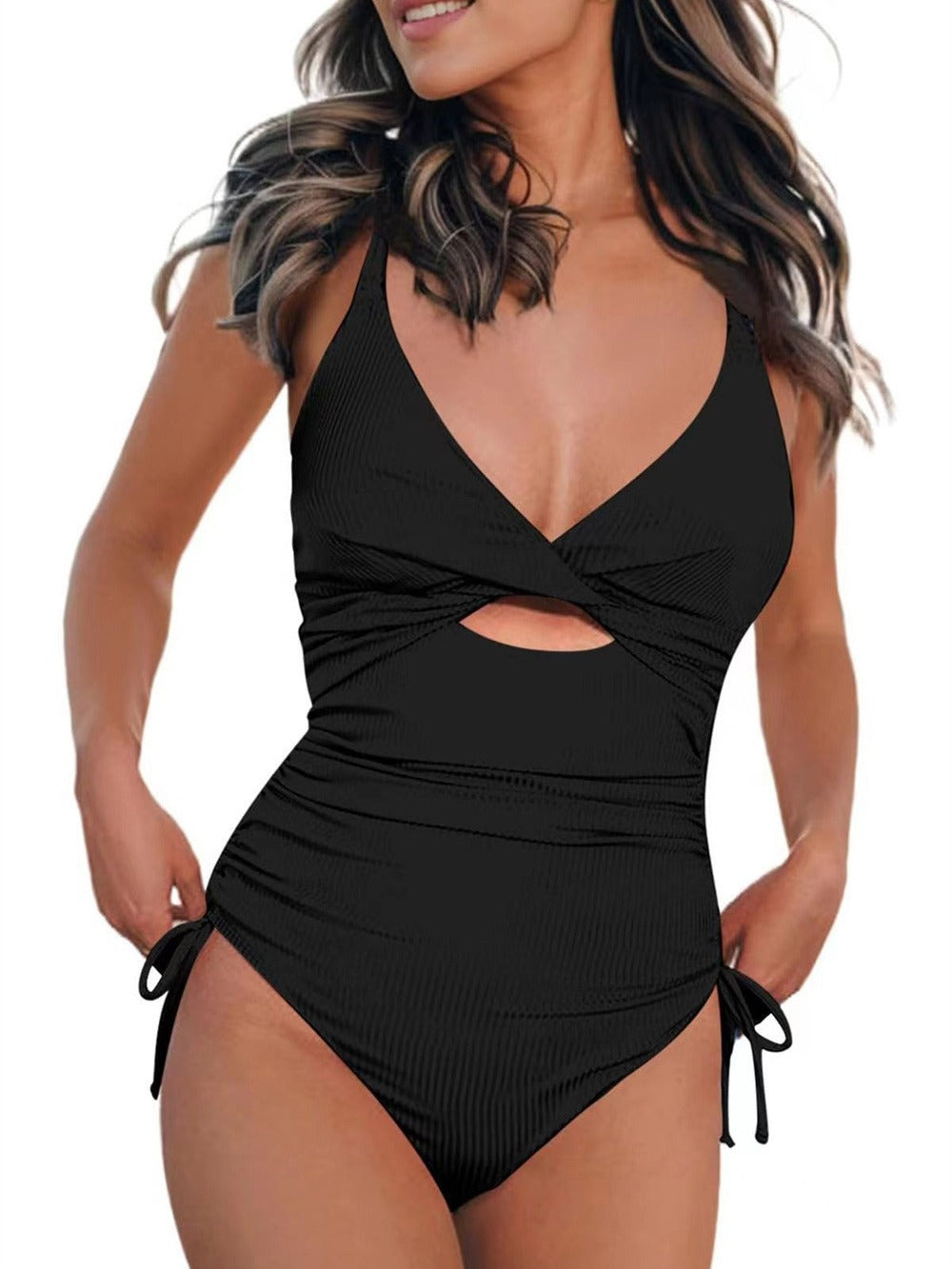 Maillot de bain femme Berg-Feldt : une pièce découpée et lacée