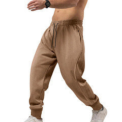 Sportliche Herrenhose mit atmungsaktiver, feuchtigkeitsregulierender Technologie von berg-feldt