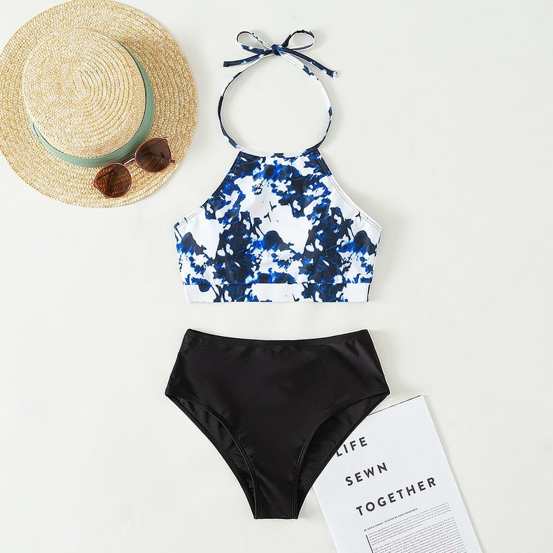 Haut de bikini élégant pour femme avec col montant et design bicolore par berg-feldt