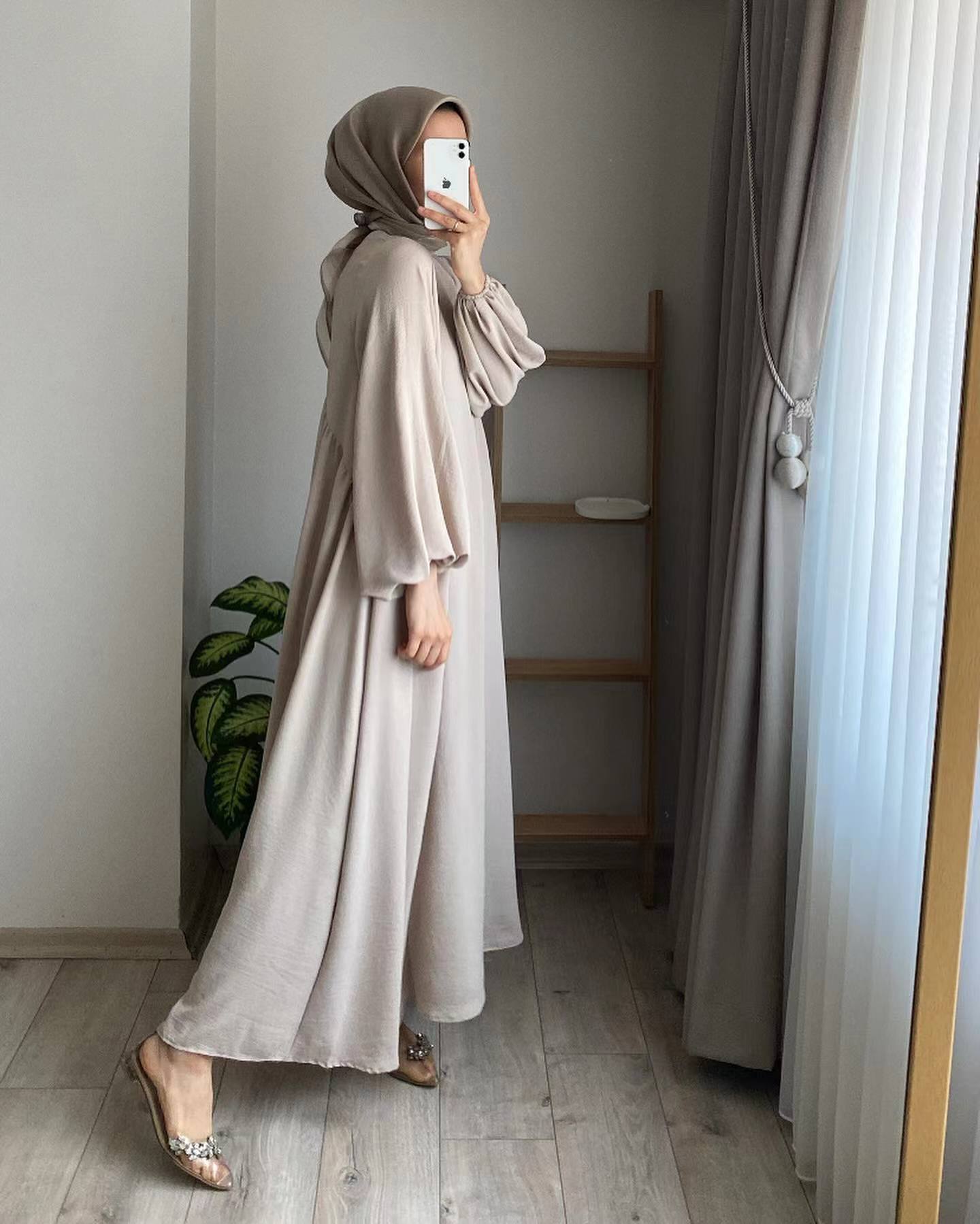 Robe longue élégante pour femme à manches larges et coupe ajustée, de berg-feldt