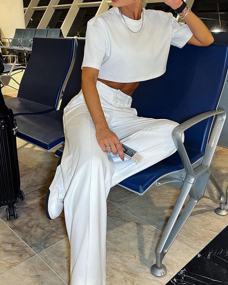 Berg-Feldt Damen Outfit: Weites Oberteil & Hose mit hohem Bund