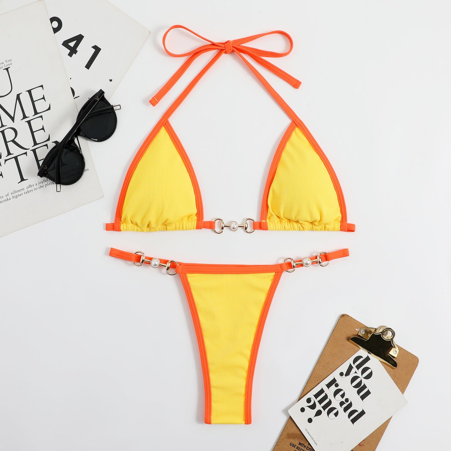 Ensemble de bikini triangle, côtelé, avec bretelles réglables et détails décoratifs, par berg-feldt