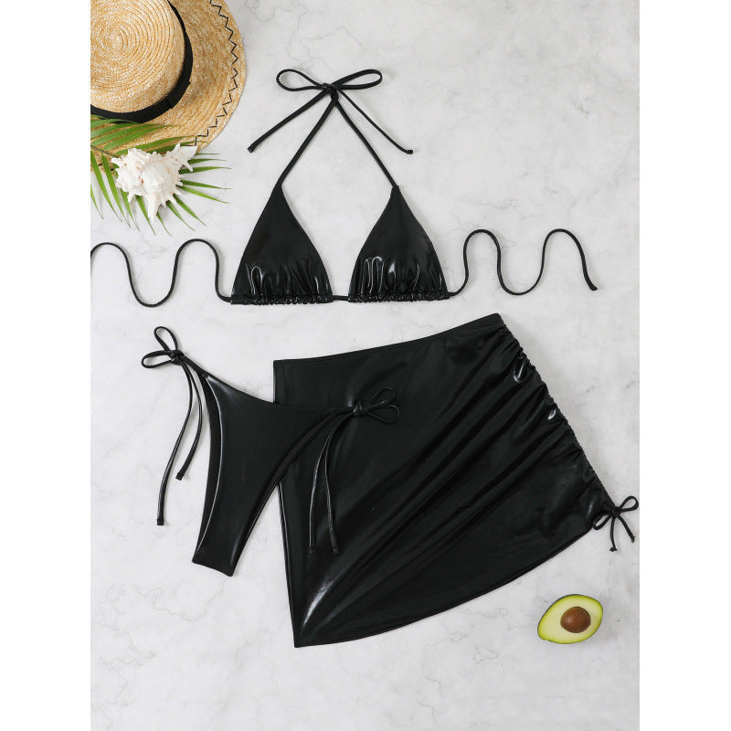 Haut de bikini avec bretelles réglables et jupe brillante de berg-feldt