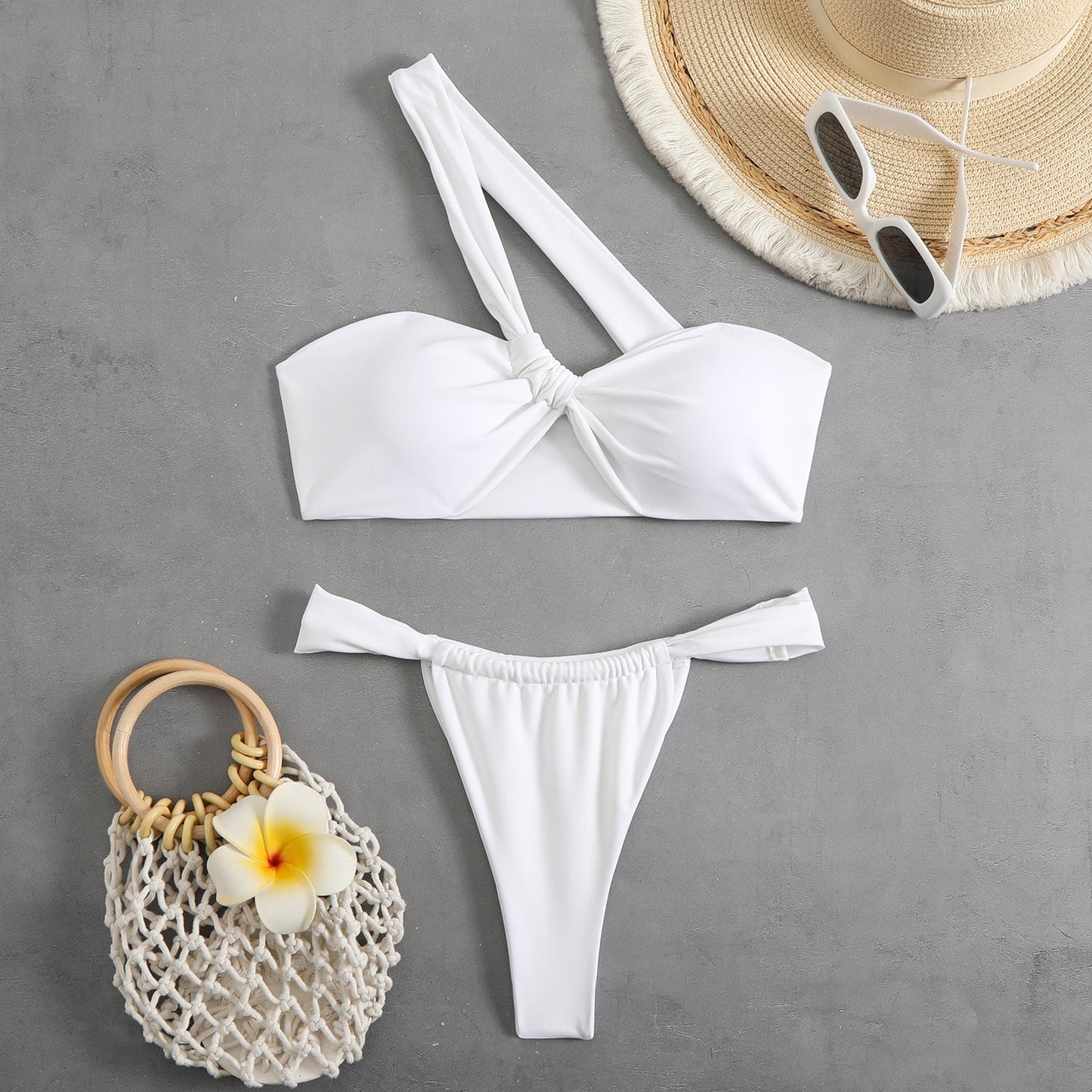 Haut de bikini femme asymétrique à volants Berg-Feldt