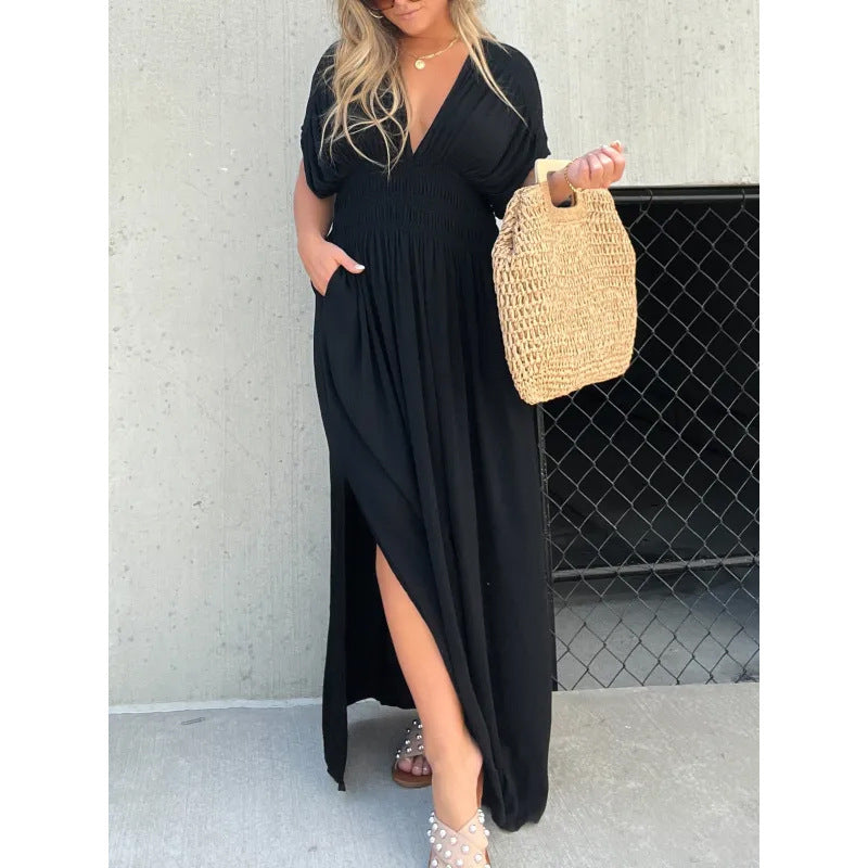 Longue robe fluide et élégante pour femme avec décolleté en V par berg-feldt