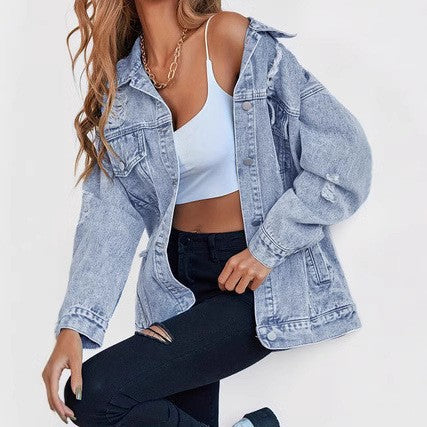 Veste en jean décontractée pour femme, style oversize, avec franges et détails modernes, par berg-feldt