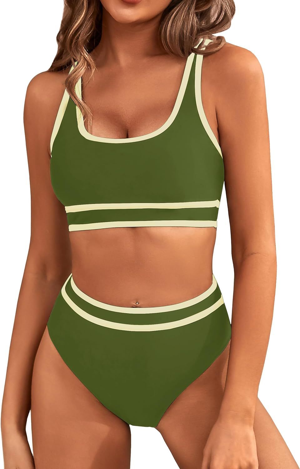 Haut de maillot de bain sportif pour femme avec larges bretelles et échancrure haute de berg-feldt