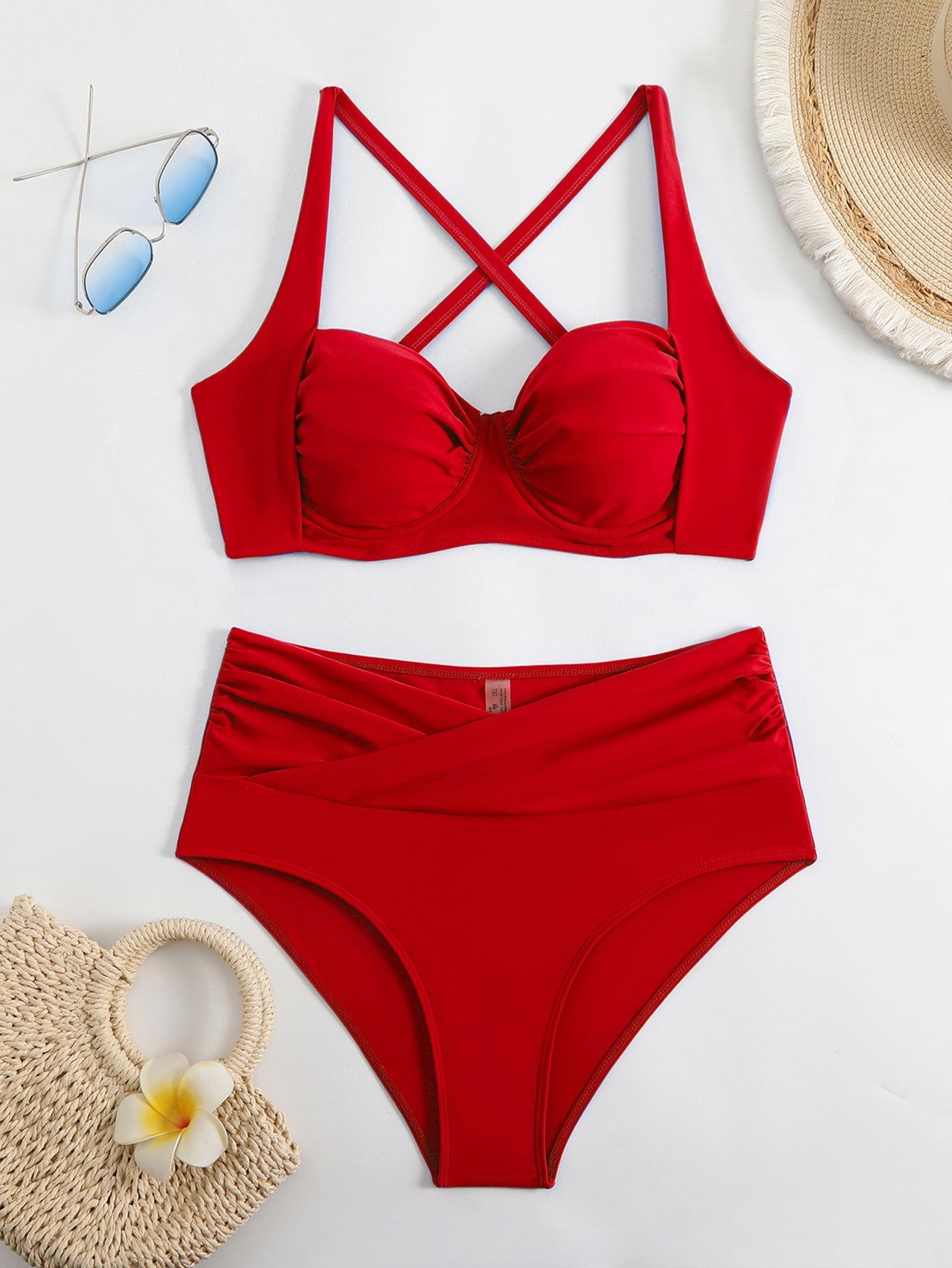 Ensemble de bikini élégant pour femme de berg-feldt, avec coupe sport et design croisé à nouer.