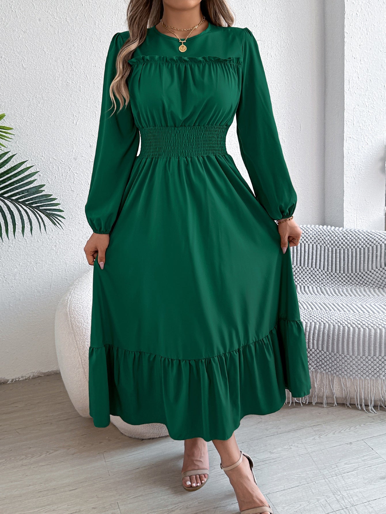Maxikleid für Damen mit gerafftem Oberteil und Volant-Saum von berg-feldt