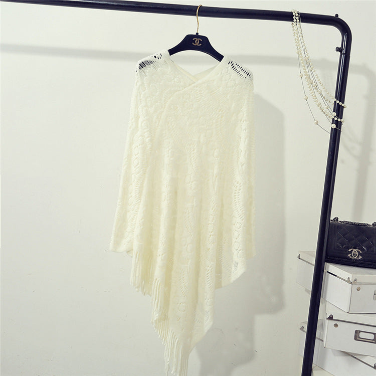 Poncho élégant pour femme avec motif décoratif au crochet Berg-Feldt
