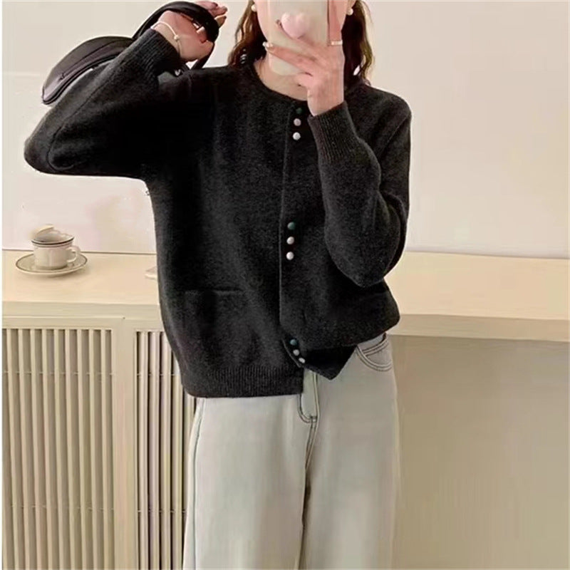 Cardigan douillet pour femme avec boutons colorés et poches pratiques Berg-Feldt