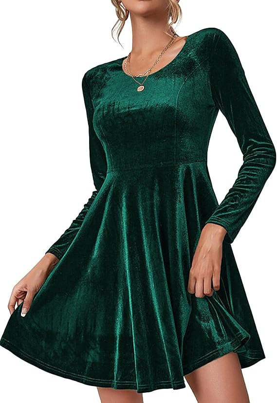 Robe élégante en velours à ourlet incurvé et manches longues Berg-Feldt