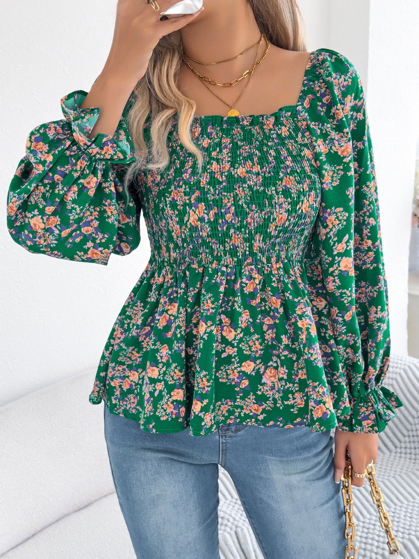 Weite Damenbluse mit Blumenmuster von berg-feldt