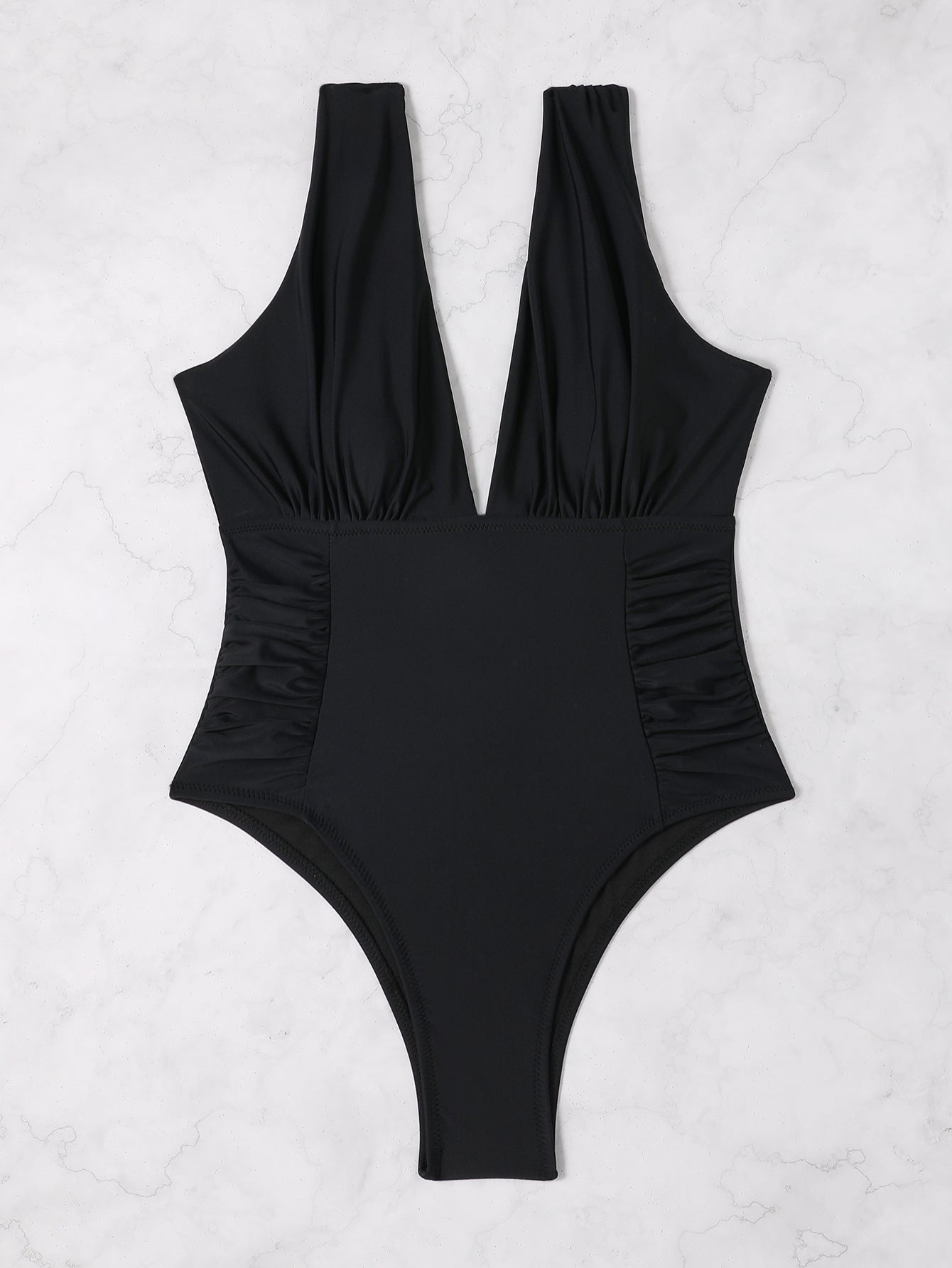 Maillot de bain à volants et col en V pour femme Berg-Feldt