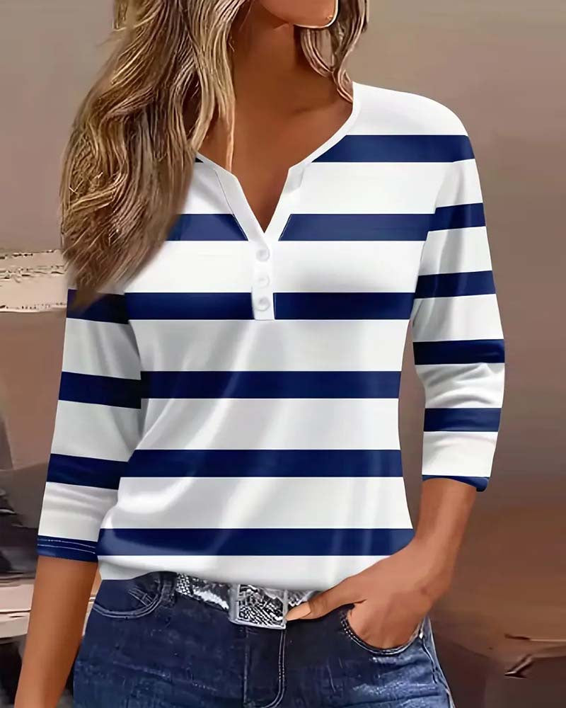 Langarm-Shirt für Damen mit klassischem Streifenmuster und Knopfleiste von berg-feldt