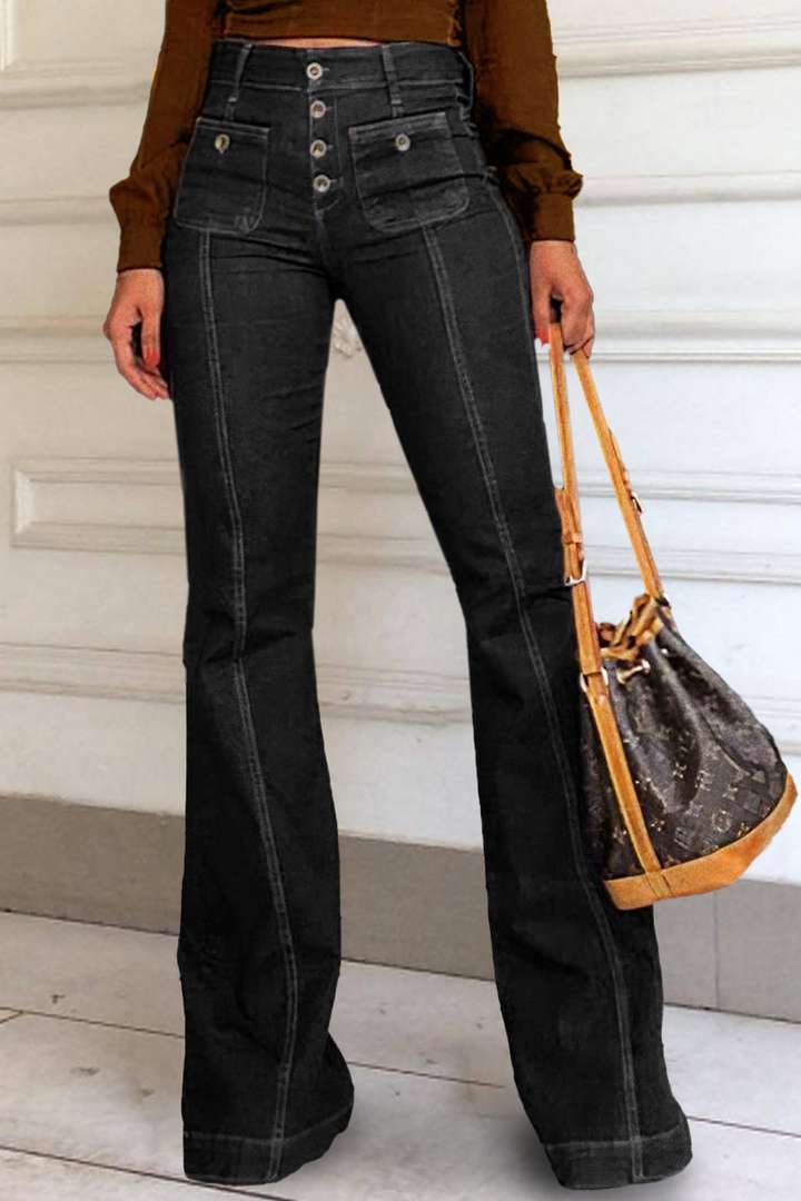 Damen-Bootcut-Jeans mit hoher Taille und modischen Knopfdetails von Berg-Feldt
