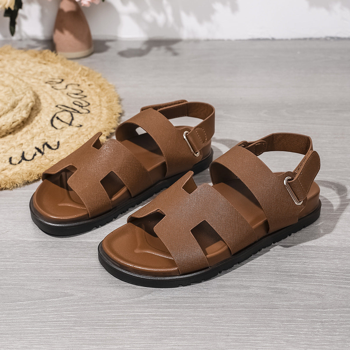 Bequeme Damen-Sport-Sandalen mit verstellbarem Riemen und rutschfester Sohle von berg-feldt