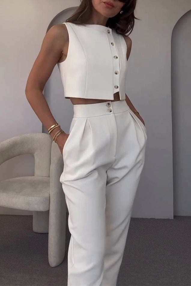 Berg-Feldt | Ensemble deux pièces débardeur sans manches boutonné et pantalon court taille haute