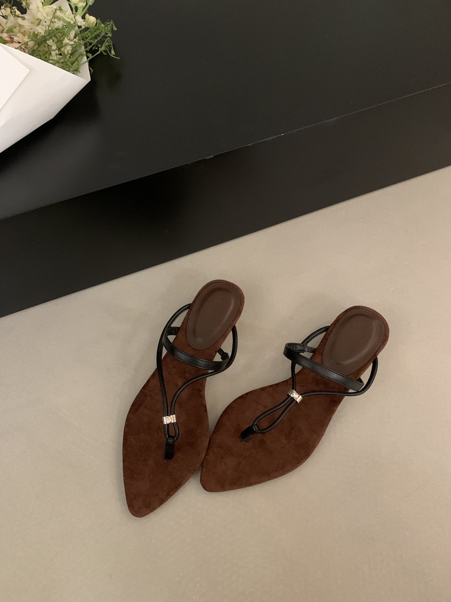 Mules slingback à bout pointu avec bride réglable à la cheville pour femme par berg-feldt