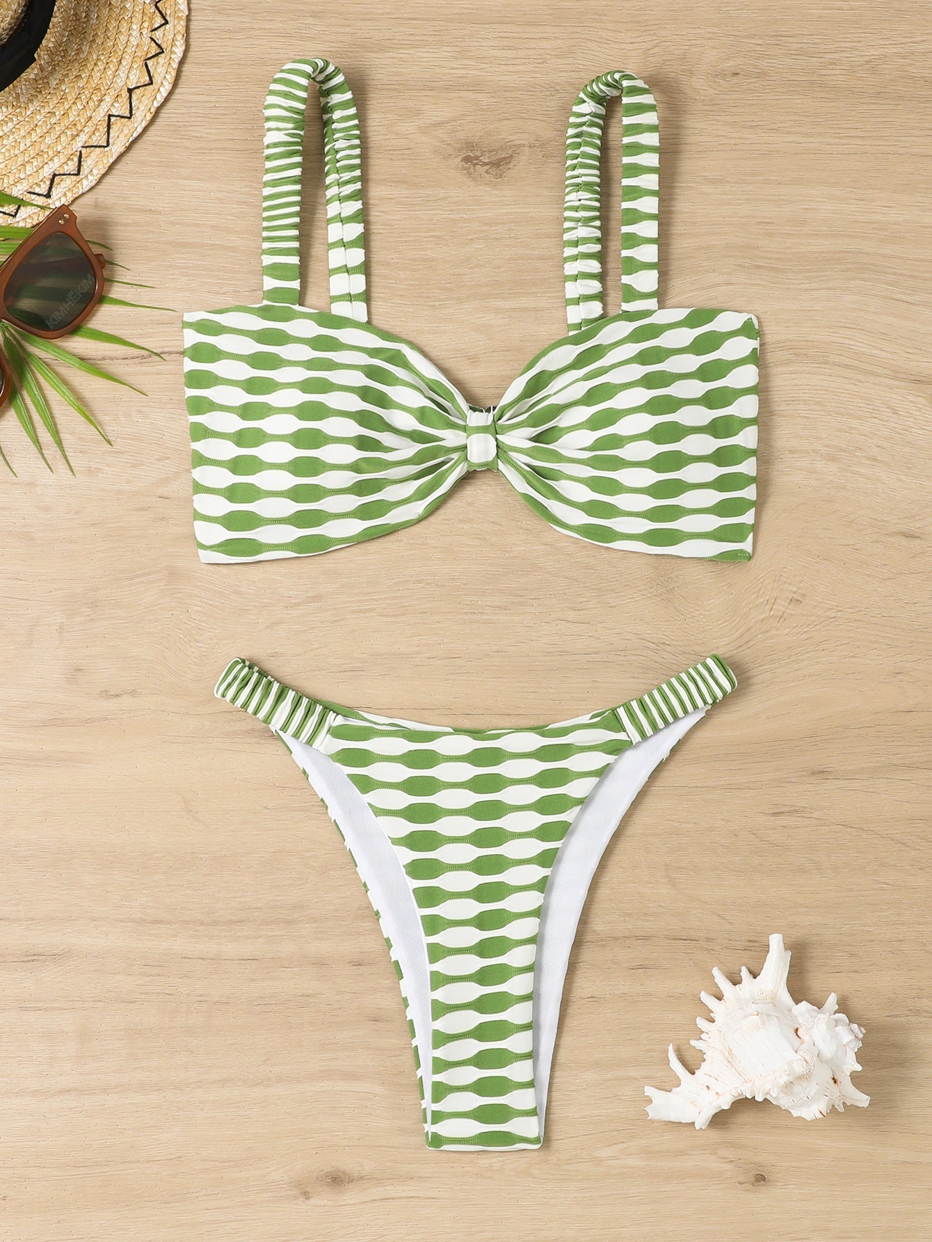 Ensemble de bikini pour femmes avec nœud tendance et bretelles sportives par berg-feldt