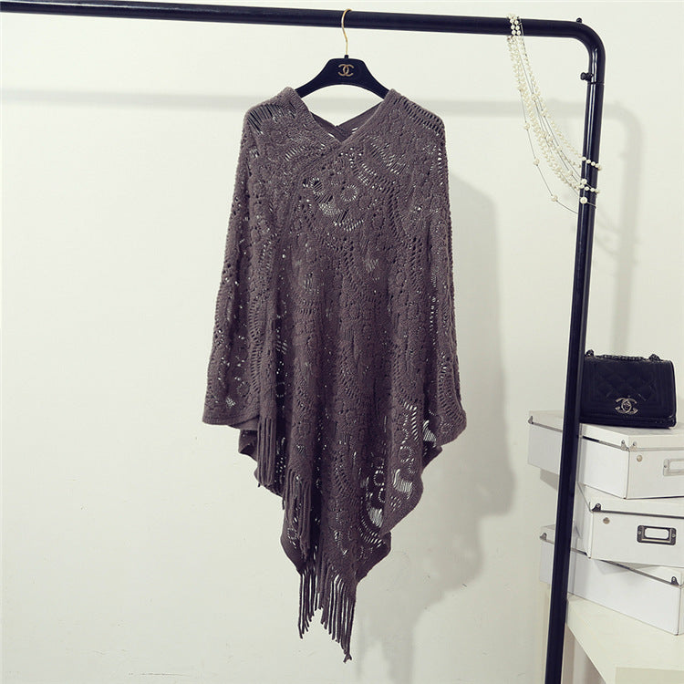 Poncho élégant pour femme avec motif décoratif au crochet Berg-Feldt