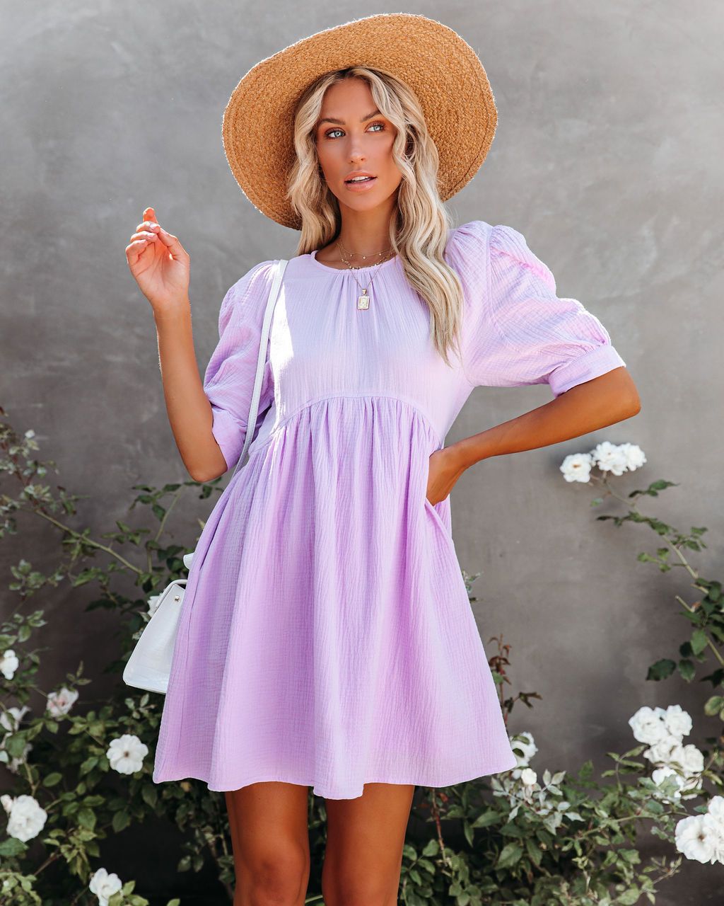 Mini-robe courte à manches bouffantes de berg-feldt pour femme