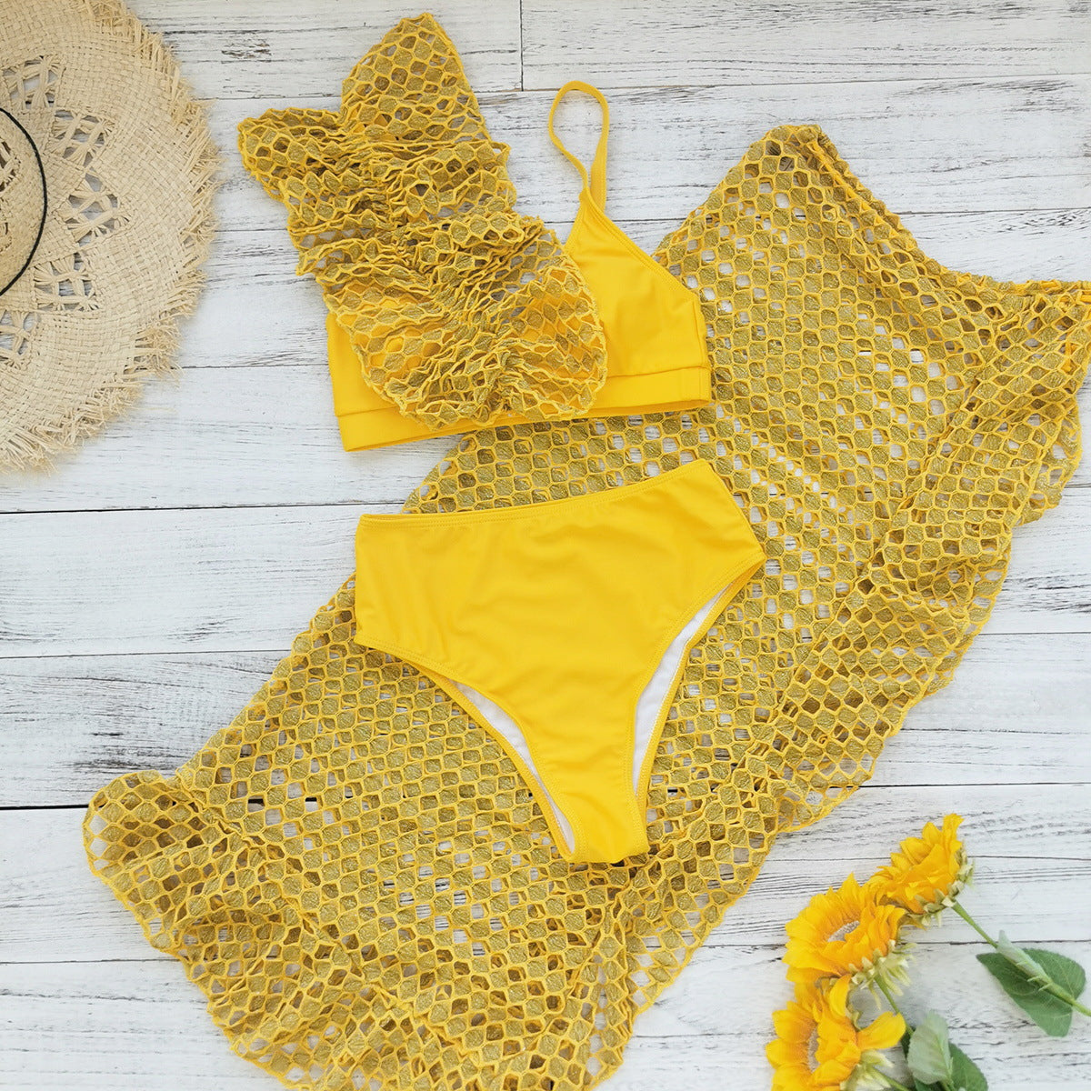 Ensemble de bikini élégant pour femme avec volants et paréo berg-feldt