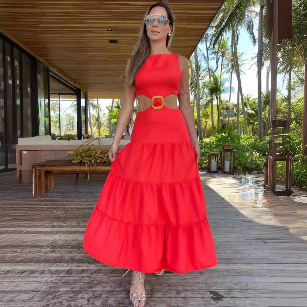 Langes Damenkleid mit farblich abgesetzten Cut-outs und weitem Rock von berg-feldt