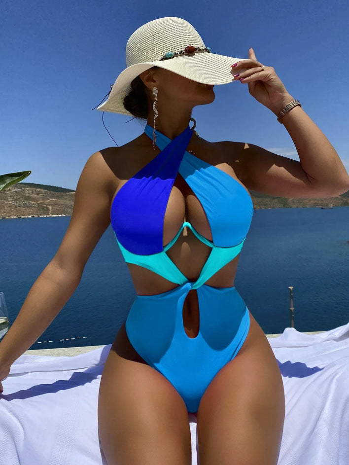 Maillot de bain femme Berg-Feldt avec élasthanne et découpe audacieuse