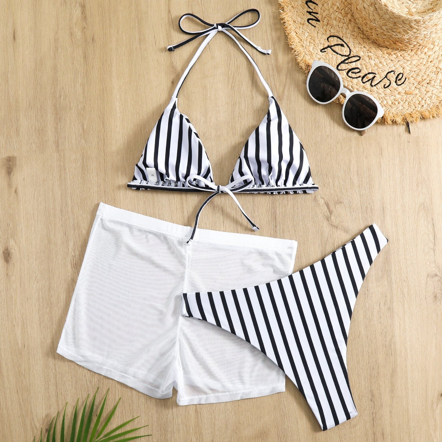 Trendiger Damen Bikini mit Shorts und Streifenmuster von Berg-Feldt