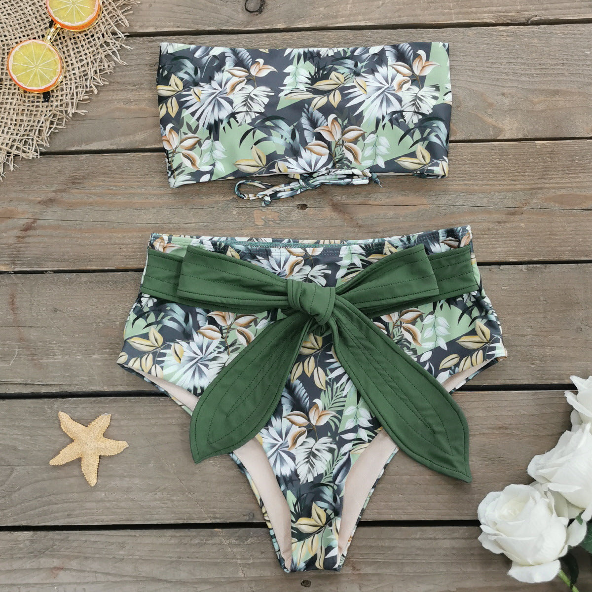 Ensemble de bikini pour femme avec haut bandeau et culotte taille haute de berg-feldt