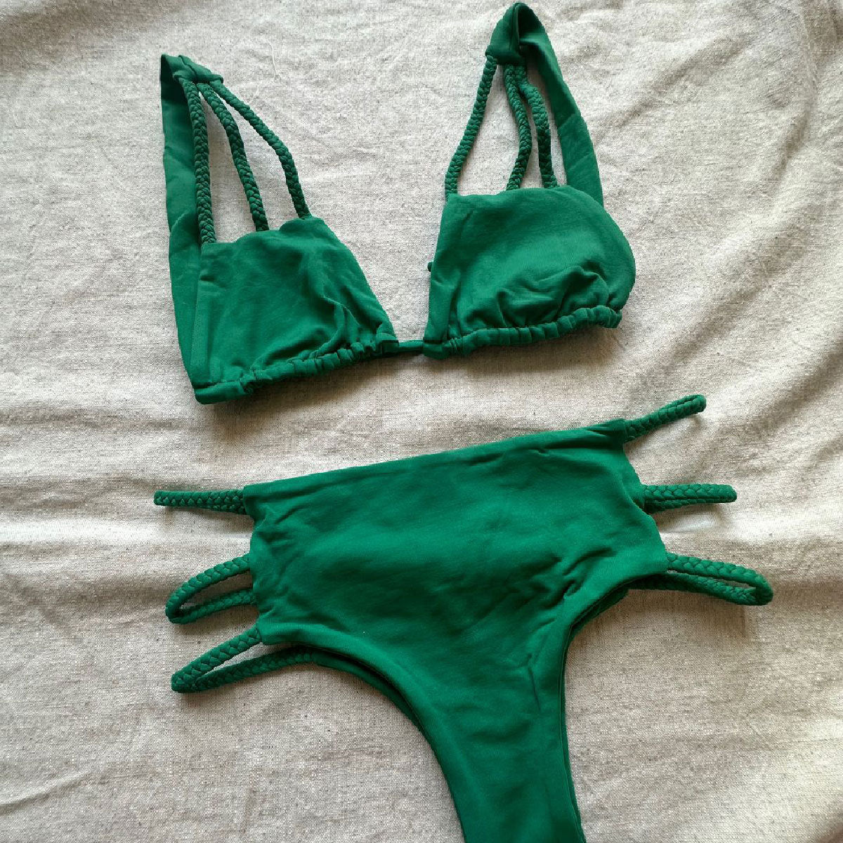 Haut de bikini berg-feldt raffiné pour femme, avec détails tressés et taille haute