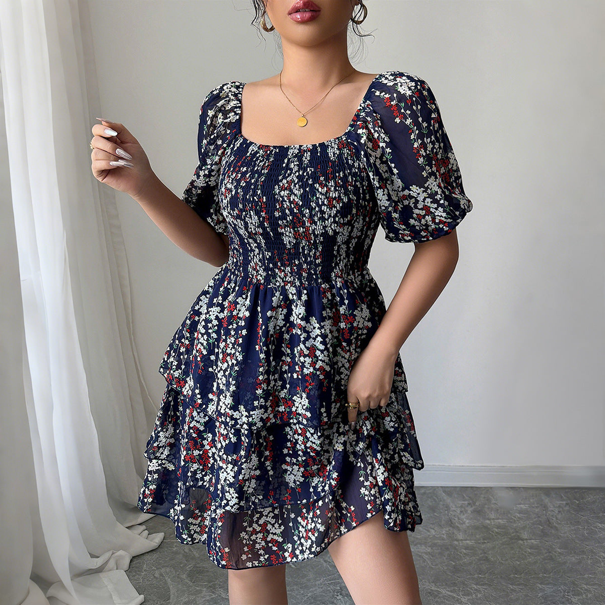 Robe fleurie à manches bouffantes et coupe ample par berg-feldt