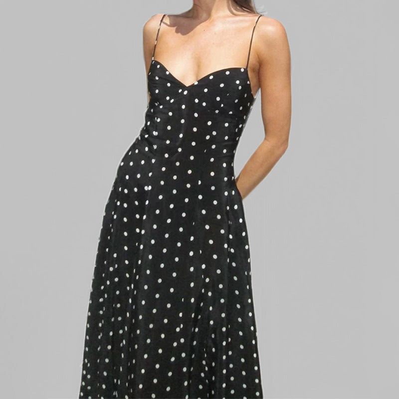 Élégante robe longue à pois et à fines bretelles de berg-feldt