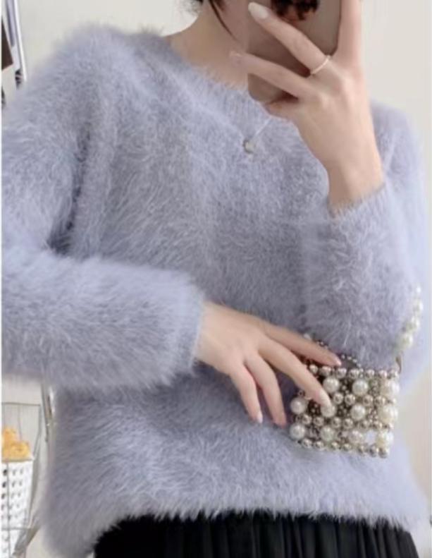 Pull col rond court mode pour femme avec matière douce et duveteuse Berg-Feldt