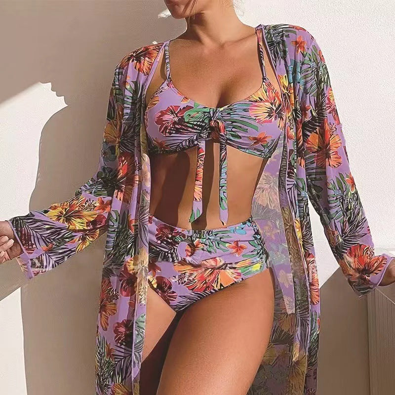 Maillot de bain deux pièces à imprimé tropical Berg-Feldt avec paréo transparent