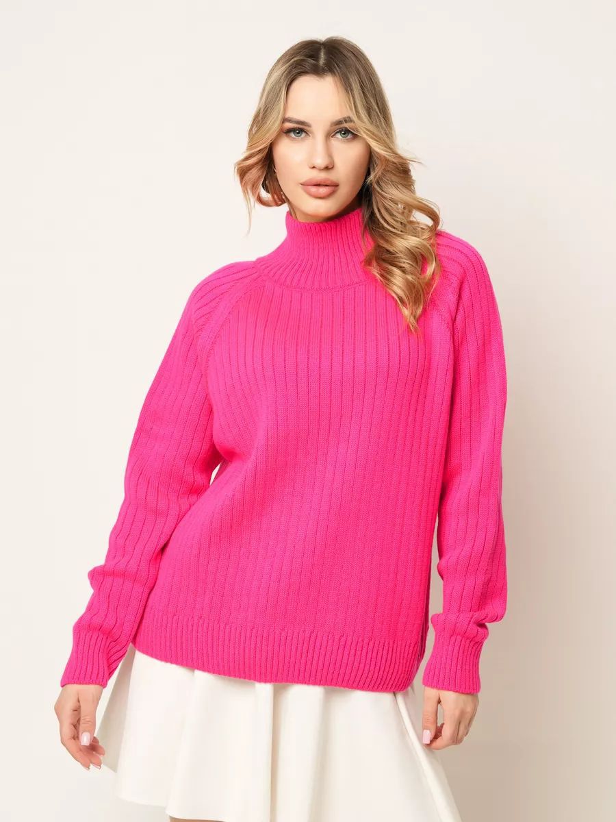 Weicher Damen-Strickpullover mit hohem Kragen und zarter Rippstruktur von berg-feldt