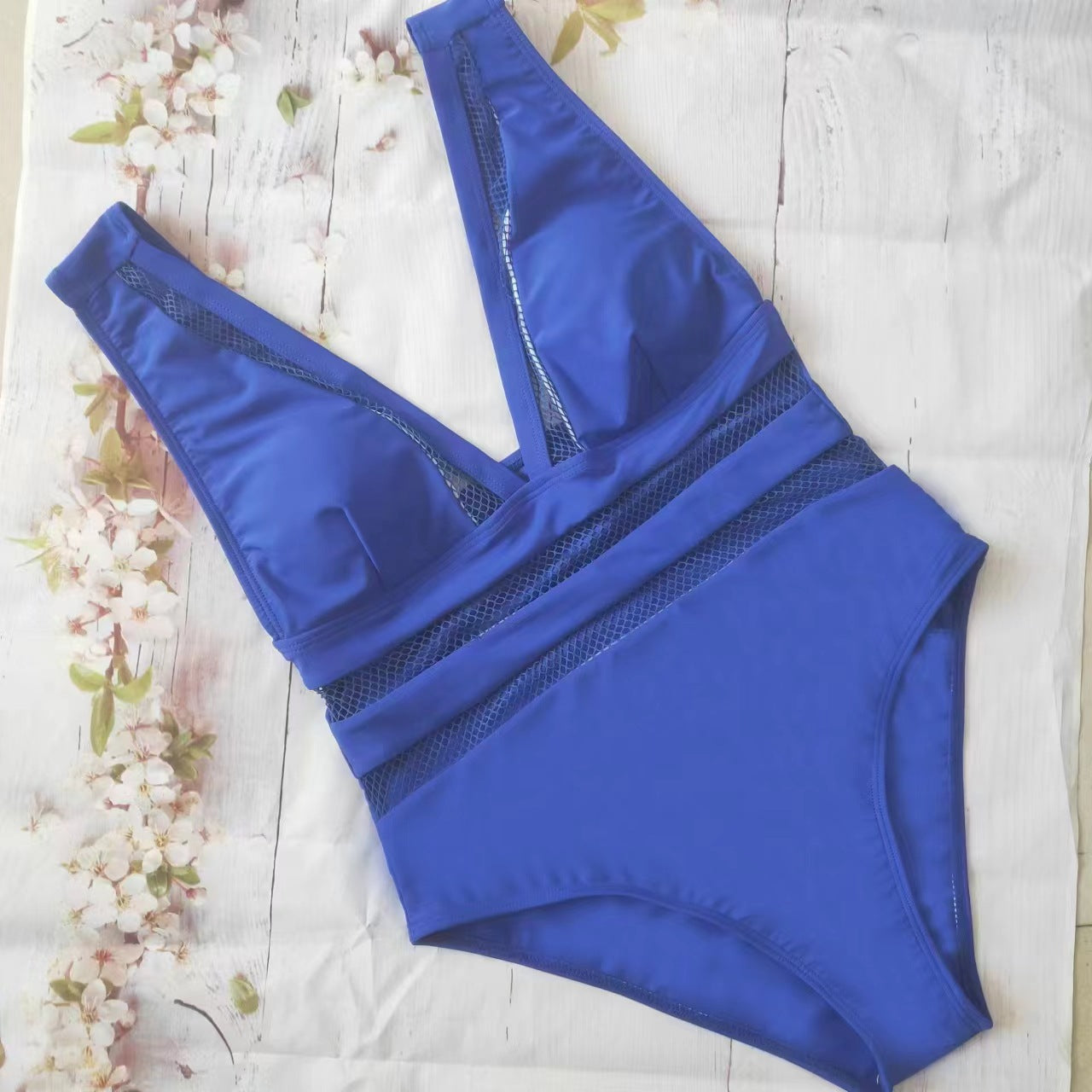 Maillot de bain femme Berg-Feldt taille haute avec détails en maille