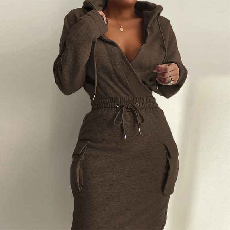 Robe sweat à capuche cintrée avec poches pour femme de berg-feldt