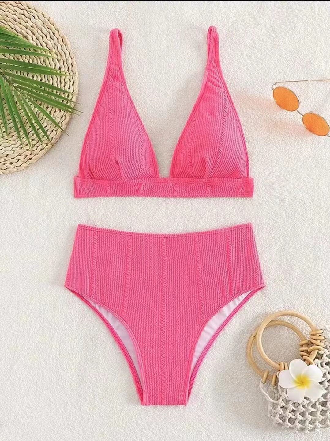 Haut de maillot de bain femme Berg-Feldt à coupe haute, avec surface texturée et fines bretelles