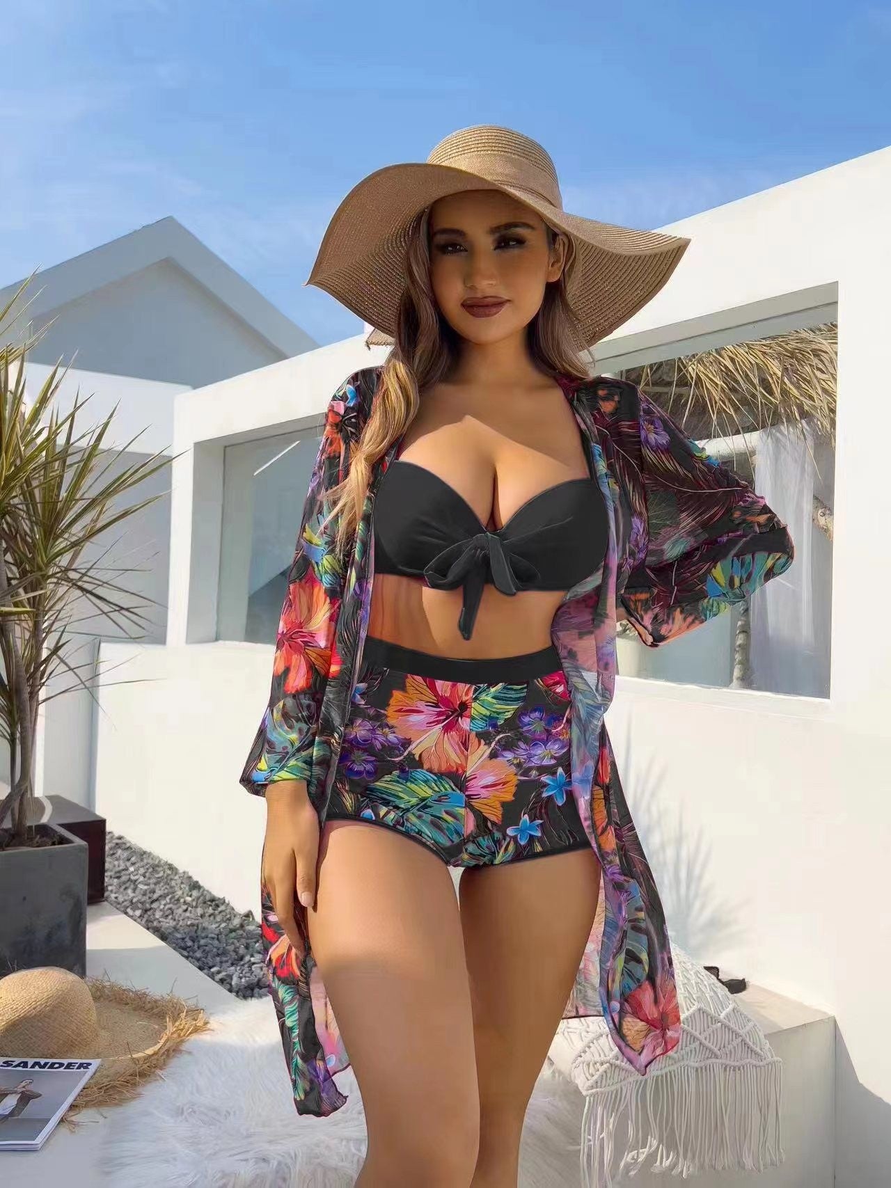 Ensemble bikini femme motif floral et paréo ajouré berg-feldt