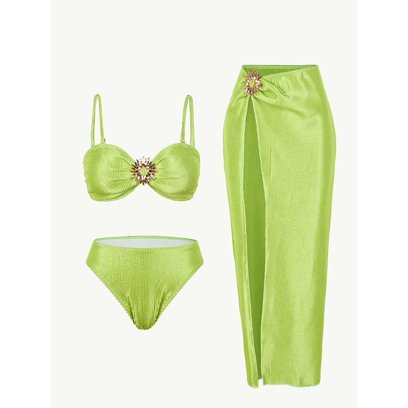 Ensemble bikini pour femme avec haut tendance et jupe portefeuille chic de berg-feldt