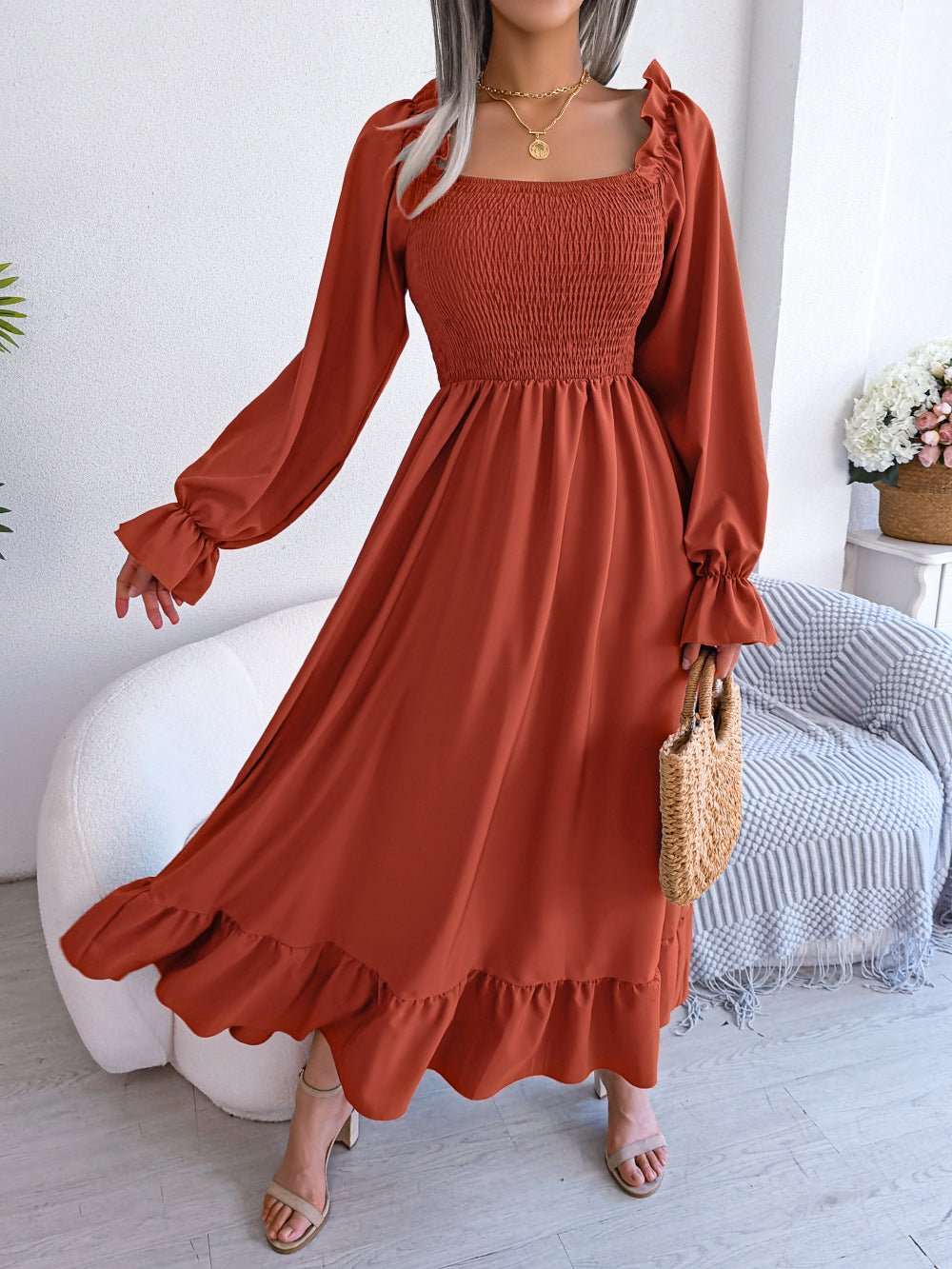 Elegantes Maxikleid für Damen mit gerafftem Oberteil und langen Ärmeln von berg-feldt