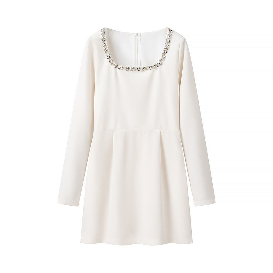 Berg-Feldt : Robe élégante à manches longues pour femme avec encolure ornée