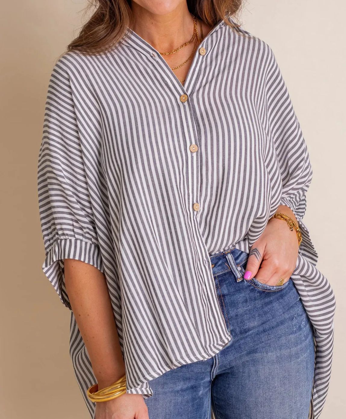 Oversized Damenbluse mit Streifen, Knöpfen und lässigem Schnitt von berg-feldt